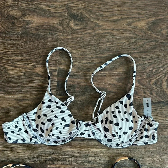 Bundle of 2 SHEIN Animal Print Bikini Tops | Bikini Tops | Swim | Animal Print - Picture 2 of 9
